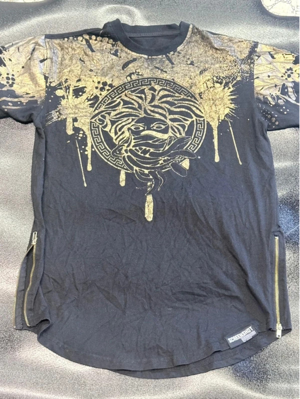 Screenshot Medusa Graphic Short-Sleeve Shirt 1285